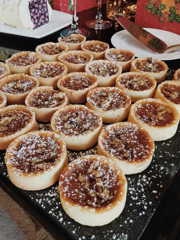 Mince Tarts at the Fairmont Hotel Vancouver | Foodgressing.com