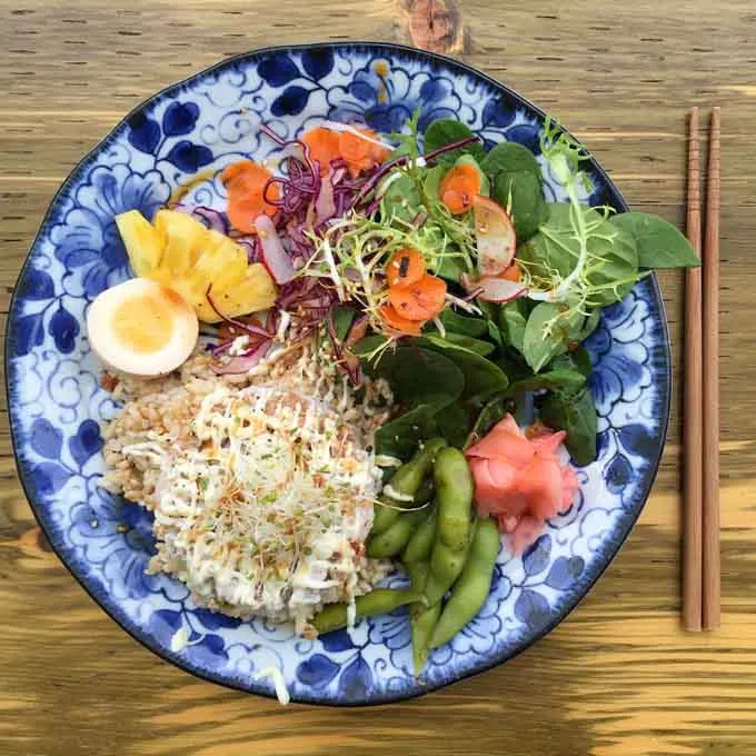 Real Crab Meat California Bowl at Shishinori