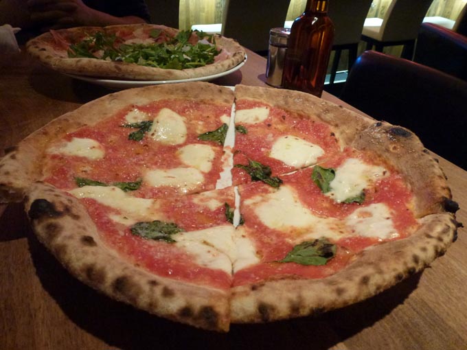 Margherita Pizza at Novo Pizzeria and Wine Bar | Foodgressing.com