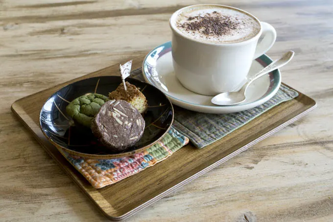 Basho-cafe-afternoon-tea-set