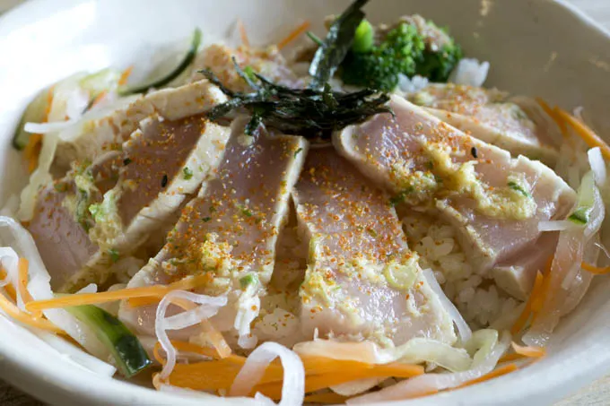 Basho-cafe-tuna-tataki-bowl