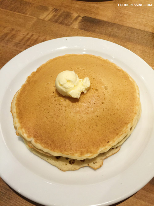 Denny's-Canada-Breakfast-Pancakes