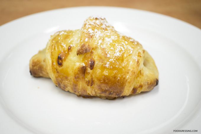 FOOTO-Croissant-Apple