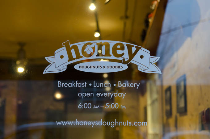 honeys-doughnuts-deep-cove-vancouver