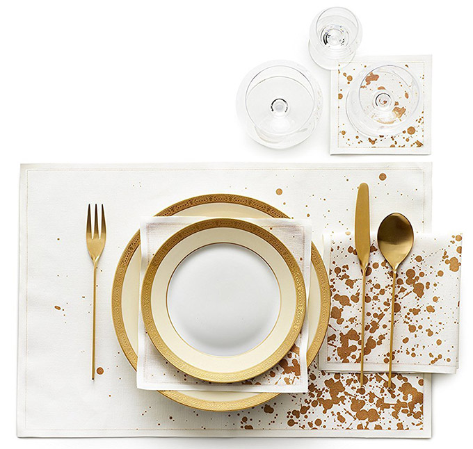 Elegant Dinner Party Decorating Ideas | Golden Splash Napkin