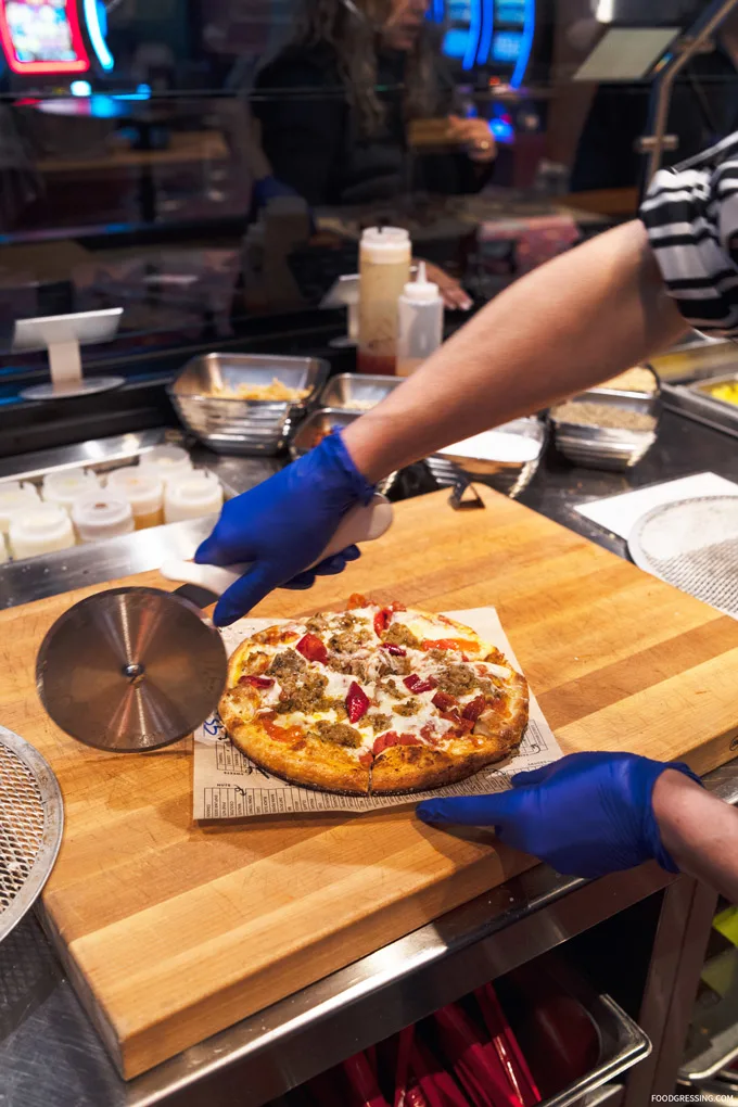 tulalip resort casino blazing paddles pizza