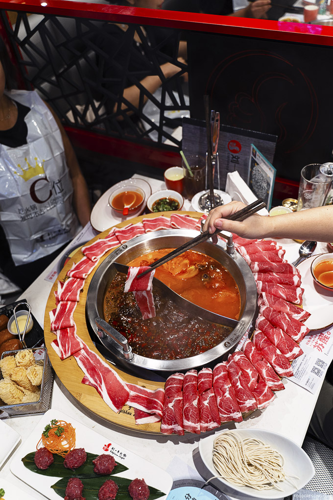 https://foodgressing.com/wp-content/uploads/2019/06/Liuyishou-Hotpot-Richmond-%E5%88%98%E4%B8%80%E6%89%8B%E7%81%AB%E9%94%85-Restaurant.jpg