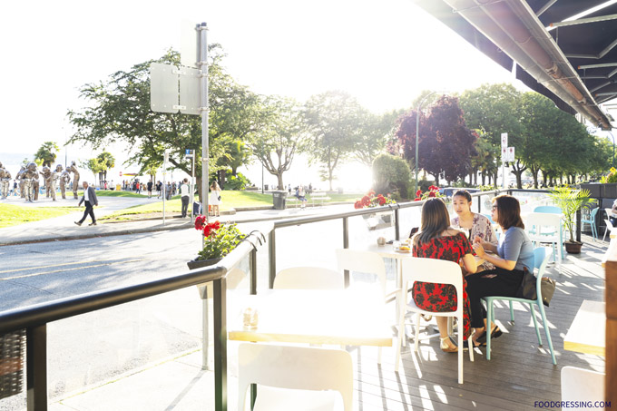 Papi’s Seafood & Oyster Bar Vancouver West End English Bay