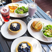 Whitespot Blueberry Pie Bundle 2019: Legendary Burger, Salad and Pie