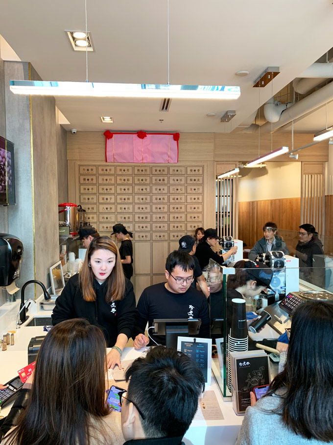 Jenjudan Vancouver: Brown Sugar Pearl Milk on Robson Street