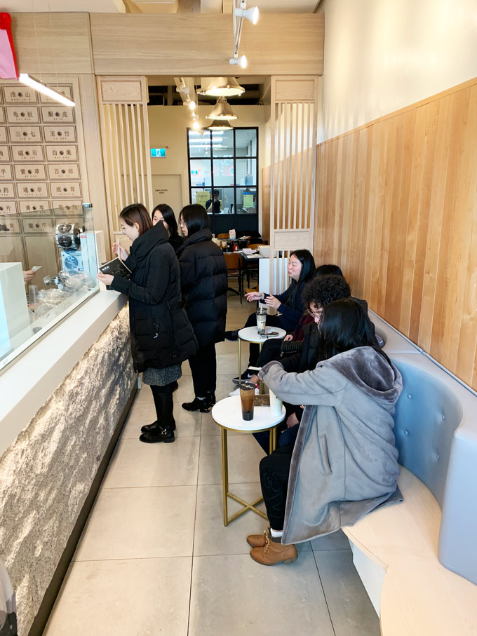 Jenjudan Vancouver: Brown Sugar Pearl Milk on Robson Street