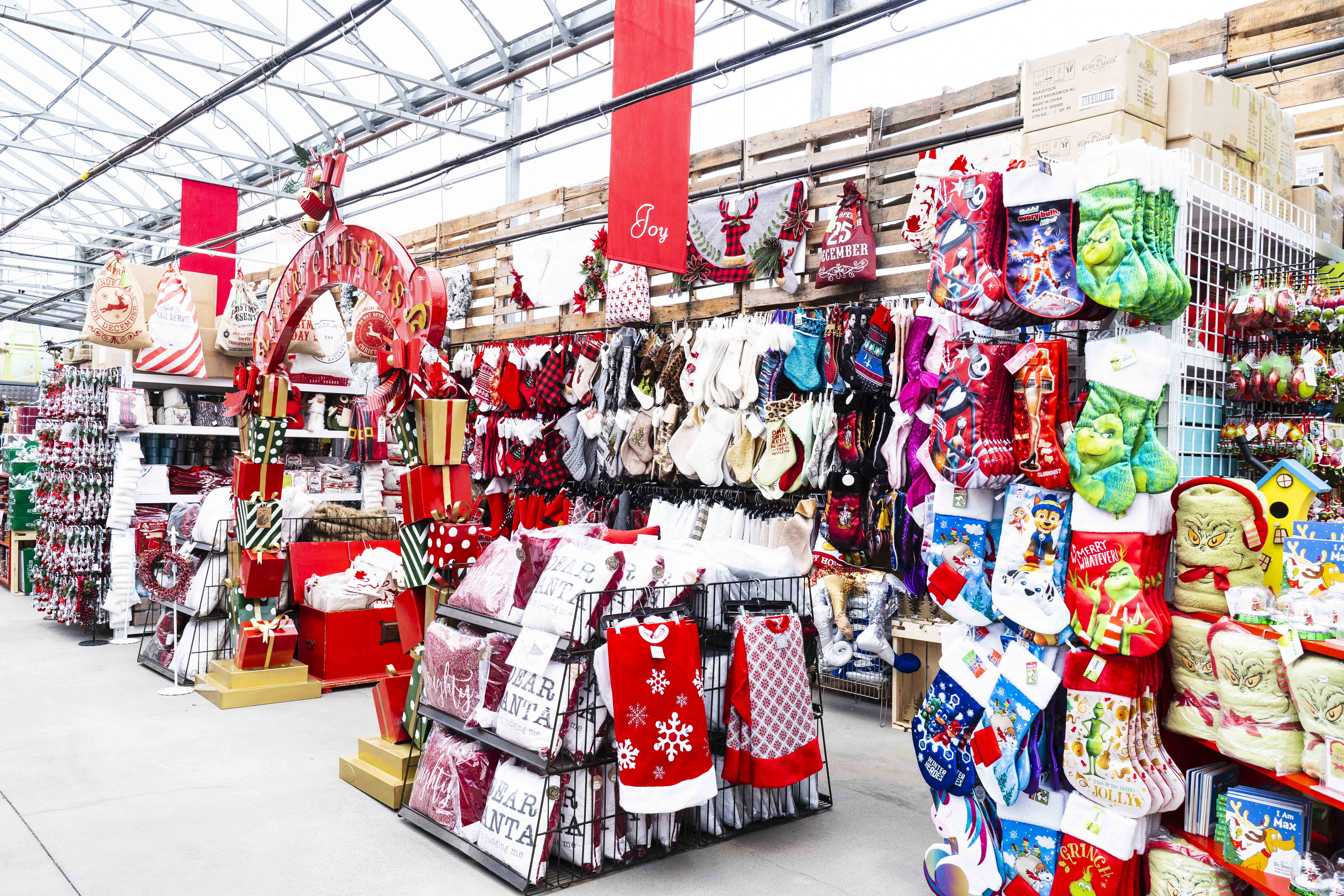 Potters Nursery Christmas Store in Surrey What to Expect for 2019