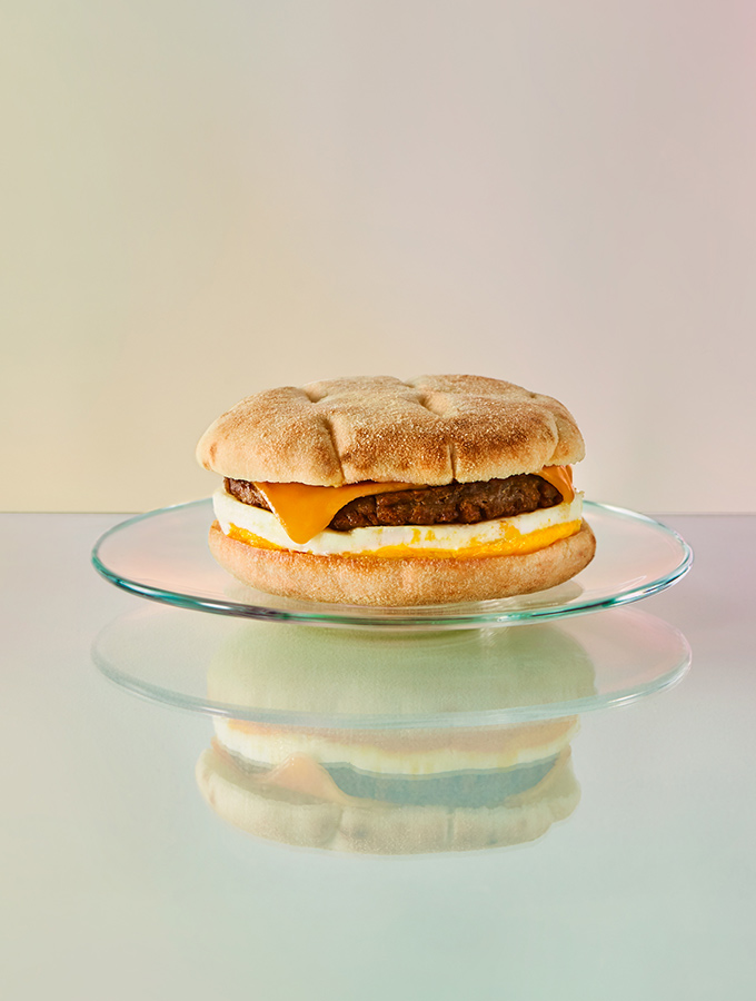 Starbucks Beyond Meat Sandwich with Cheddar and Egg [Review]