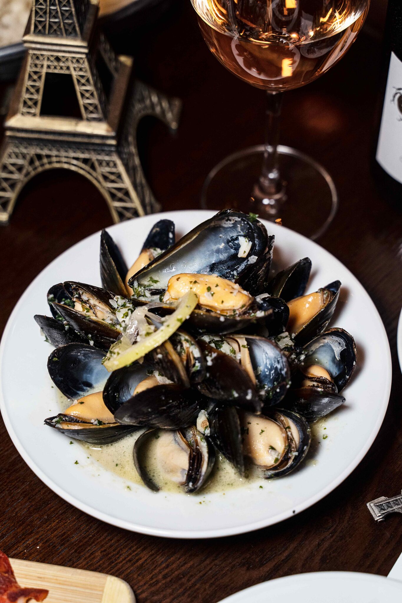 Jules Bistro Happy Hour French Bistro in Gastown Foodgressing