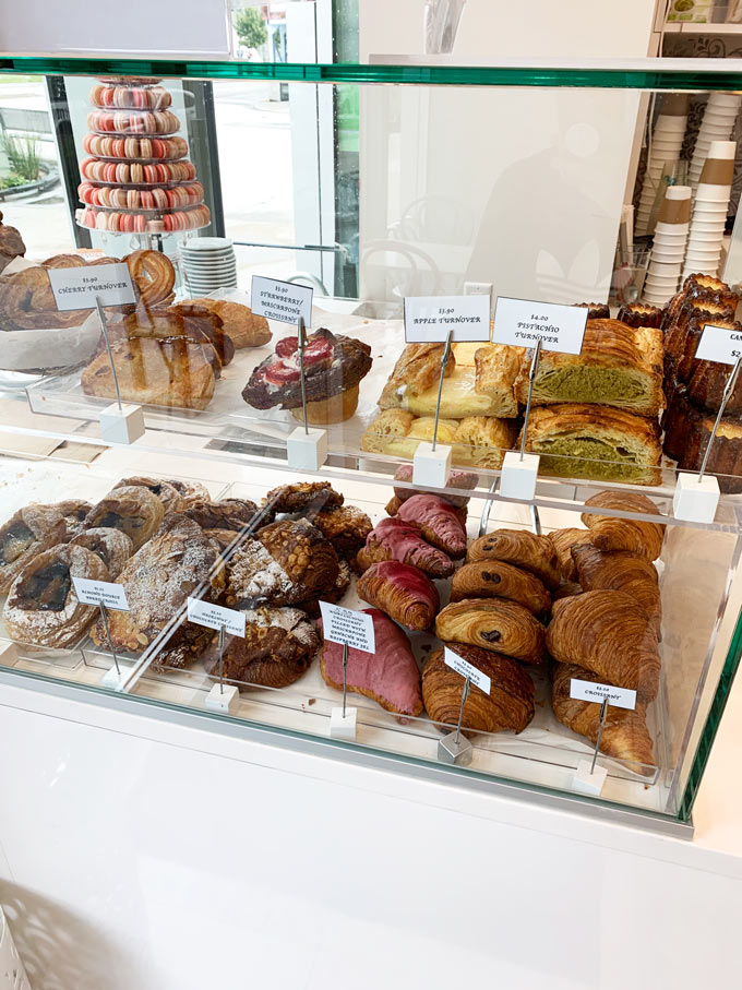 mon-paris-patisserie-in-burnaby-rubylicious-croissant-foodgressing