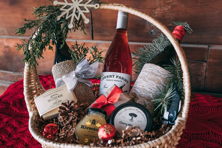 Christmas Gifts for Wine Lovers Canada 2020