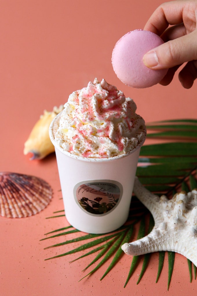 A tropical-inspired 70% dark chocolate combined with guava puree and coconut milk, topped with coconut whipped cream. (Dairy free.) Paired with a guava-flavoured macaroon.