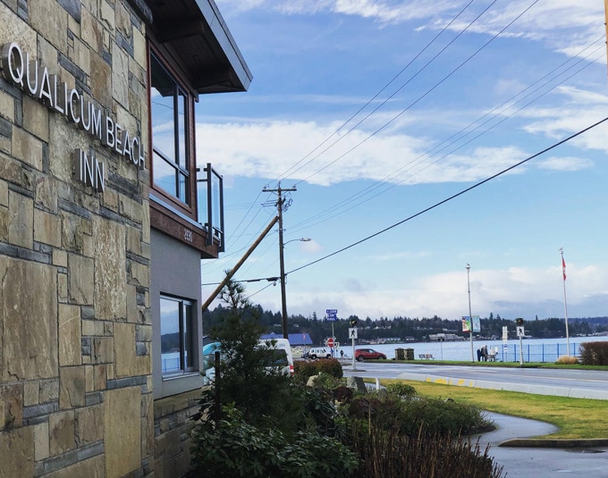 Qualicum Beach Cafe: West Coast menu with ocean views | Foodgressing