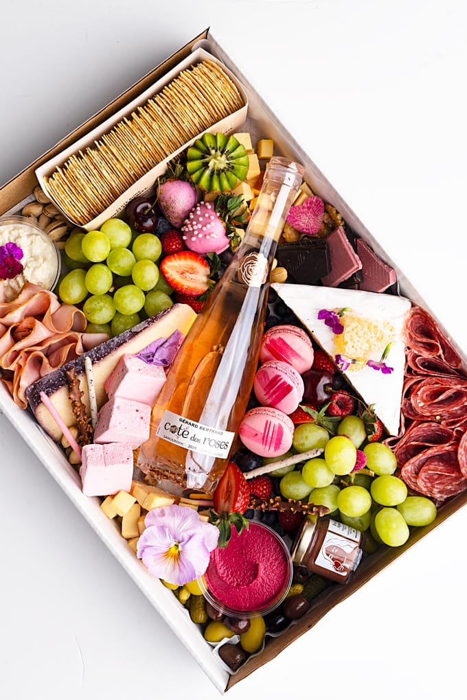 10 Viral Box Charcuterie Board Ideas