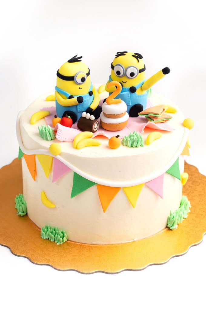 Gurugram Special: Phil Minion Face Fondant Cake Online Delivery in Gurugram