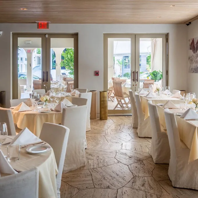 Best Romantic Restaurants in Miami Florida: 12+ Date Night Spots