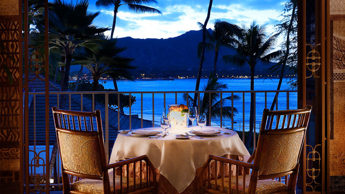 Best Romantic Restaurants in Honolulu Hawaii: 12+ Top Date Night Spots
