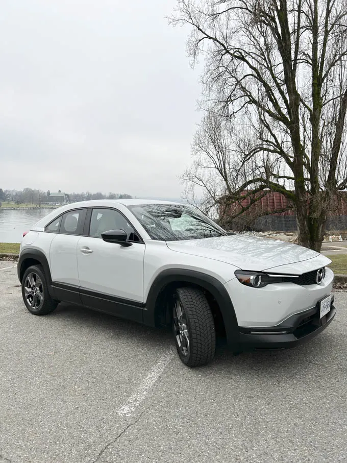 Mazda MX-30 2022: an electric vehicle that uses sustainably sourced cork