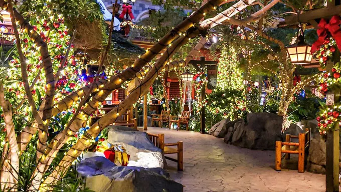 10 Ways to Have the Perfect Christmas in Las Vegas 2022