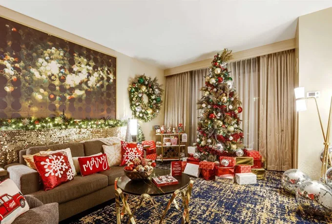 Hilton Partners with Hallmark Channel to Offer Holiday Suites Themed to Fan-Favorite 'Countdown to Christmas' Movies