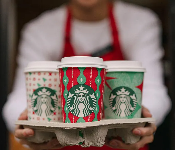 Is Starbucks Open Christmas 