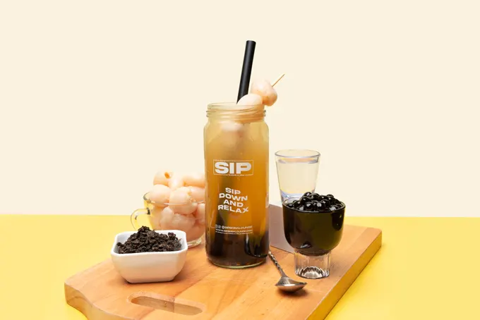 SIP Boba Bar Serves Nations First Alcoholic Boba Drinks -Tyler