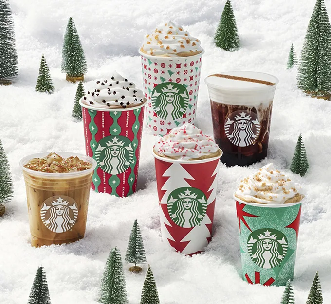 https://foodgressing.com/wp-content/uploads/2022/11/Starbucks-Christmas-Drinks-2022-10.jpg.webp