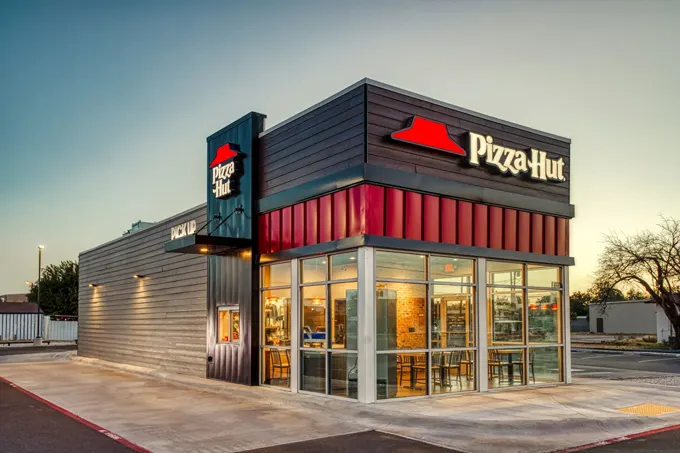 It's Back! Pizza Hut Announces the Return of 'The Big New Yorker,' An Iconic Fan-Favorite Pizza from the 1990s