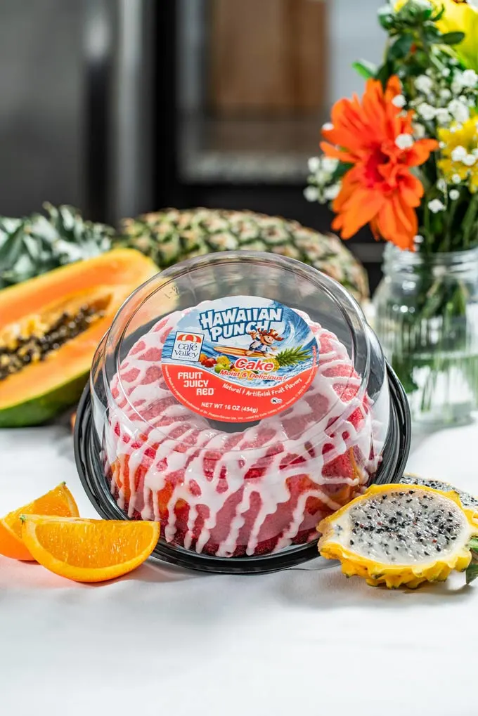 Caf&eacute; Valley Partners with Iconic Brands to Launch Mott's Apple & Hawaiian Punch-Flavored Baked Goods
