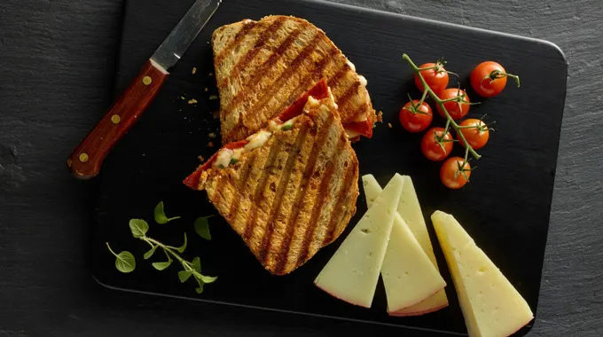 Hormel Foods - The Makers of HORMEL Pepperoni, Americas No.1 pepperoni brand - Launch New HORMEL Sliced Chorizo for Adventurous Foodies