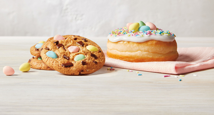 The hunt is over – you can find Tim Hortons CADBURY MINI EGGS Dream Donuts and NEW for this year, CADBURY MINI EGGS Cookies in Tims restaurants starting today!