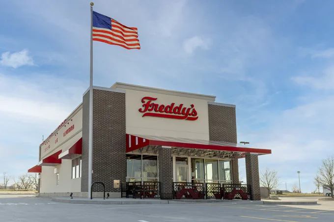 Freddy's Frozen Custard & Steakburgers Unveils New Restaurant Design with Opening in Belleville, Illinois