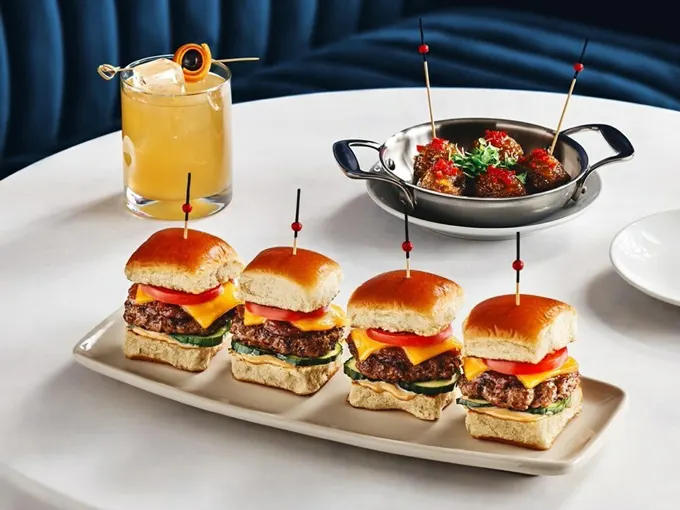 Fleming's Prime Steakhouse & Wine Bar Introduces Elevated Social Hour Experience