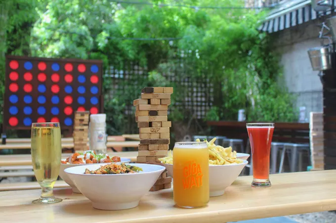 Eight Great Outdoor Oasis's in NYC To Bask in the Sun At