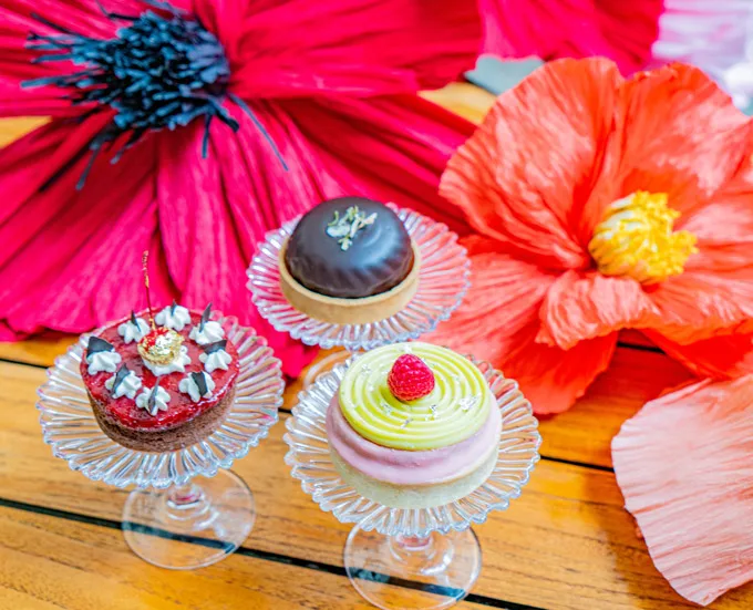 Mad Hatters Brunch Series Extended Through June 25 | Isabelle's Grill Room & Garden