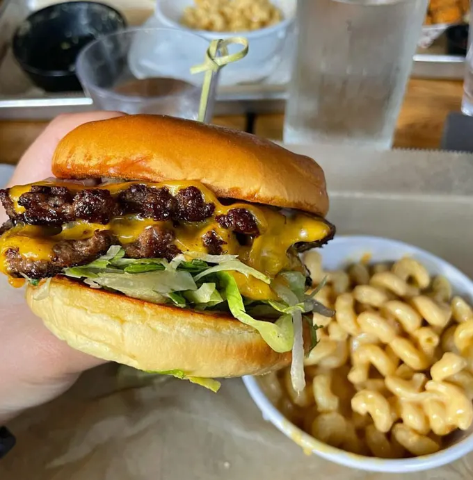 YUM! National Burger Month at Chicago&rsquo;s Hottest Restaurants and Bars