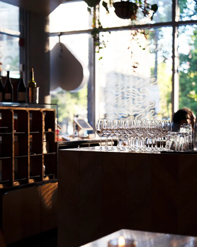 El L&iacute;o Pop-up Tapas Wine Bar & Small Plates Vancouver