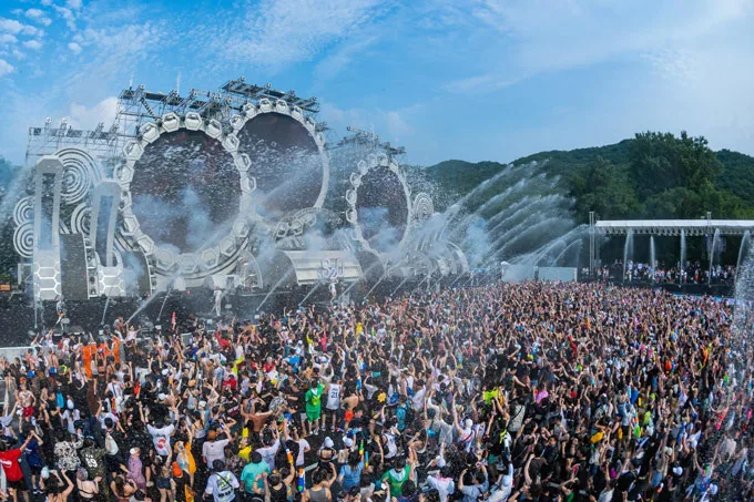 Hong Kong's Best Harbourside Activities to Beat the Summer Heat