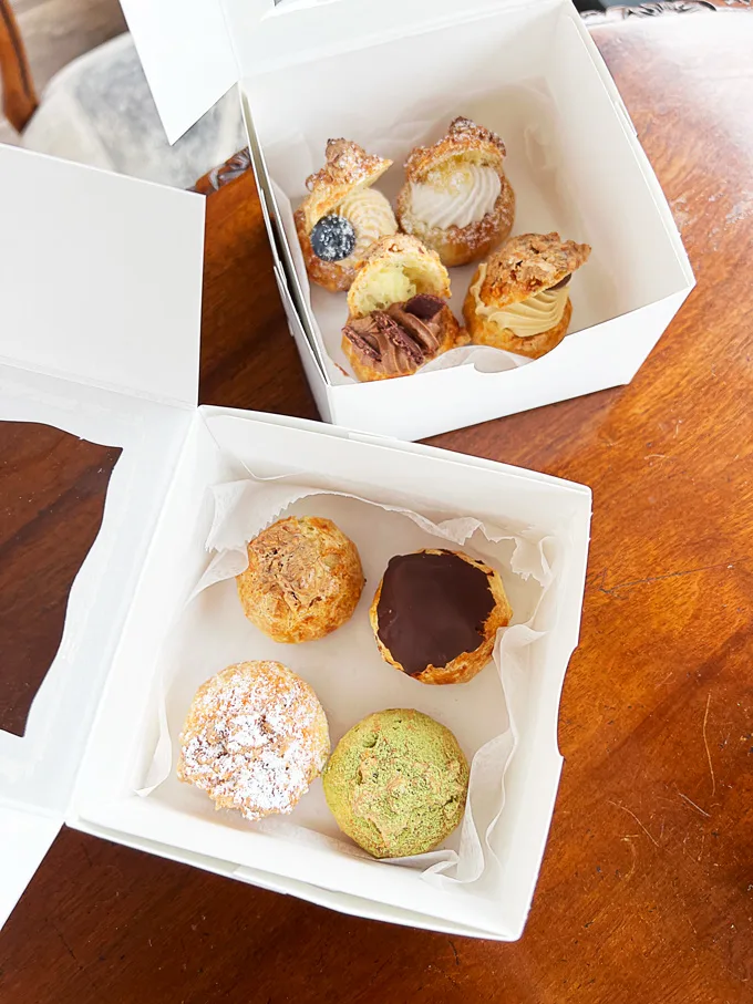 Patisserie Le Pont West Vancouver: Mini Eclairs Puffs