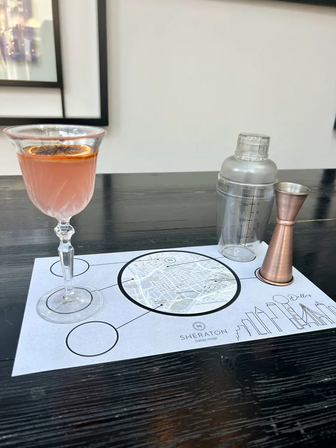The Parlor at Sheraton Dallas Has Stirred Free Mixology Lessons on Mondays