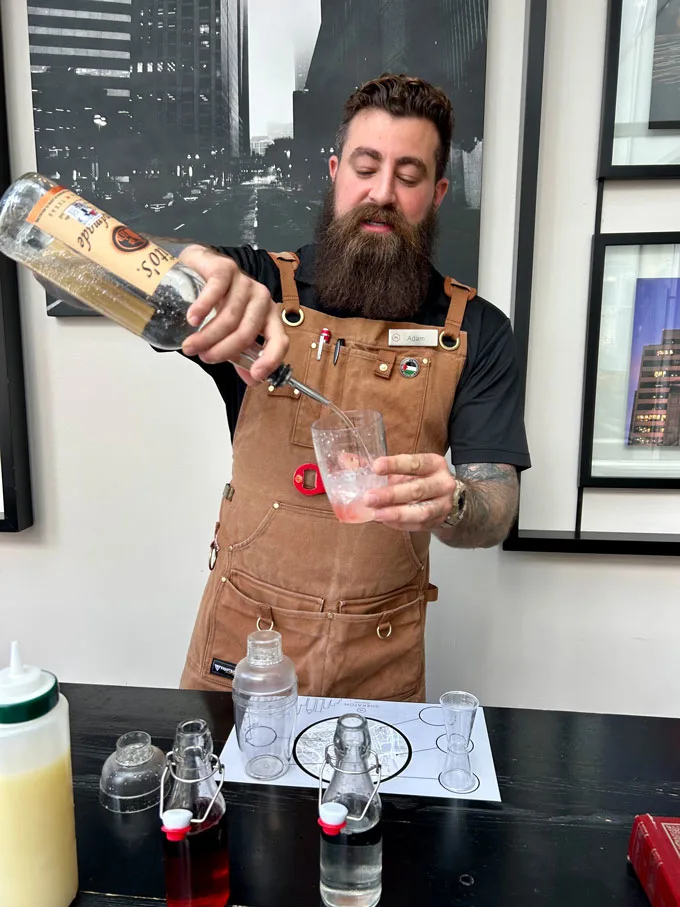 The Parlor at Sheraton Dallas Has Stirred Free Mixology Lessons on Mondays