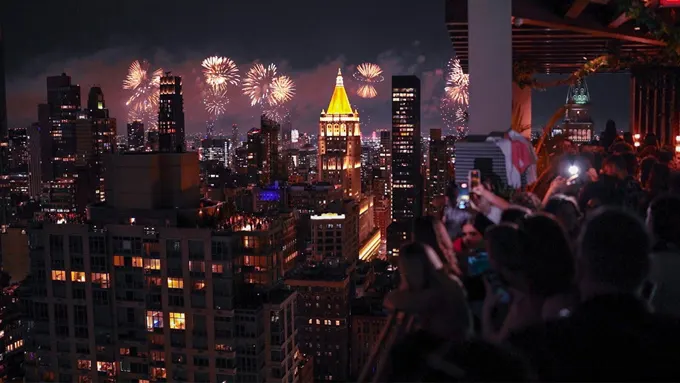 restaurants open fourth of july nyc