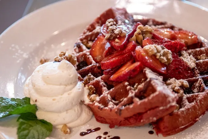 Chicago Waffles Expands to Two New Suburban Locations - Willowbrook and Oak Park