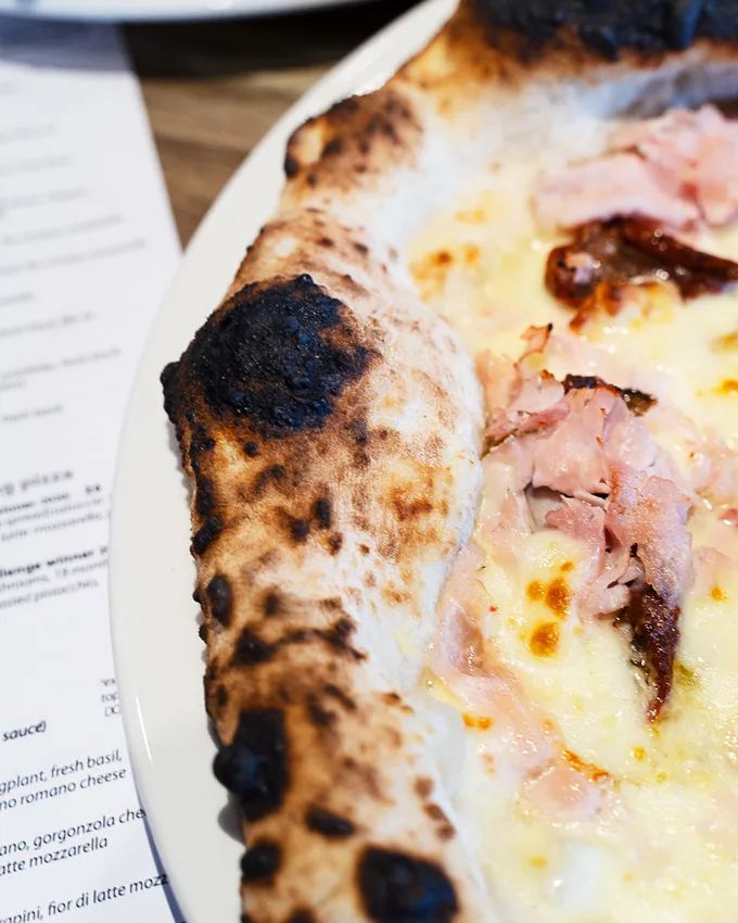 Pizzeria Spacca Napoli Port Moody