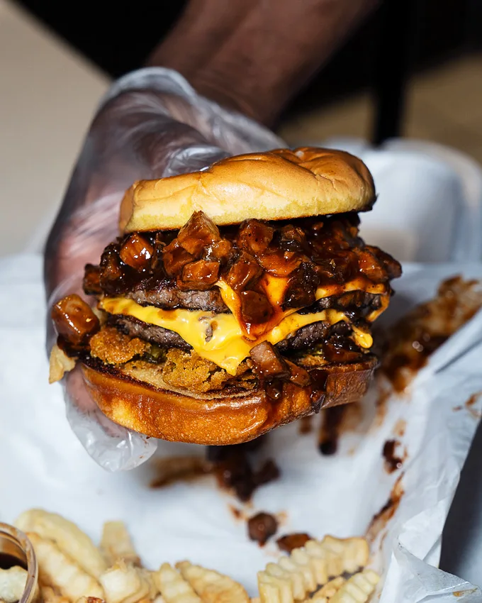 Bell Heir's BBQ Chicago - takeout-focused barbecue
